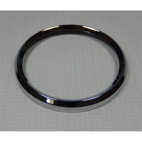 Thread diameter approx: 3+1/8" (79mm) Supplied with a <b>chrome</b> plated brass <b>bezel</b>, glass cover, inner <b>chrome</b> ring and rubber seal. . Smiths chrome bezel